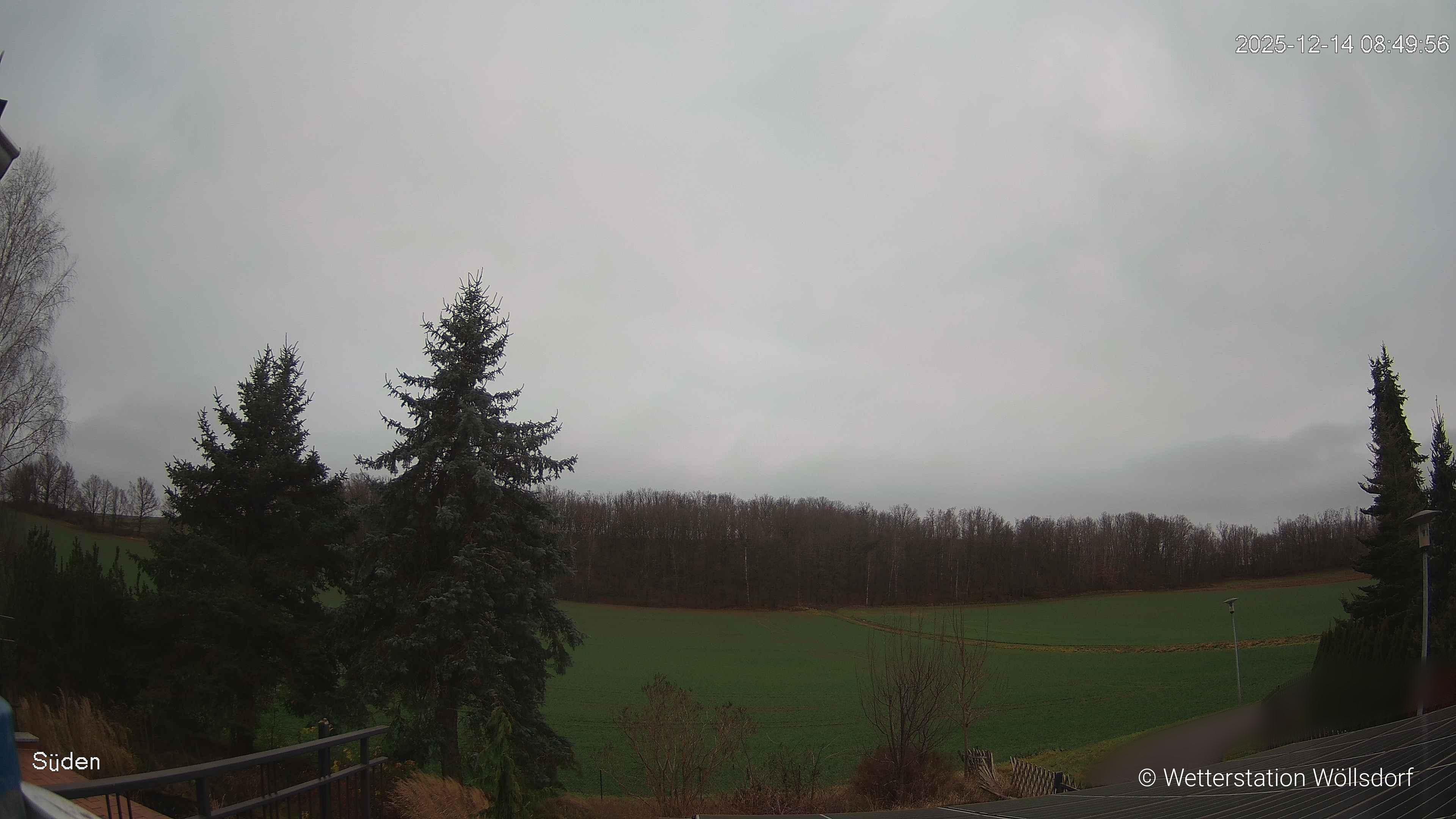 Blick von Wöllsdorf in Richtung Süden auf den Höhenzug des Pfaffenberges