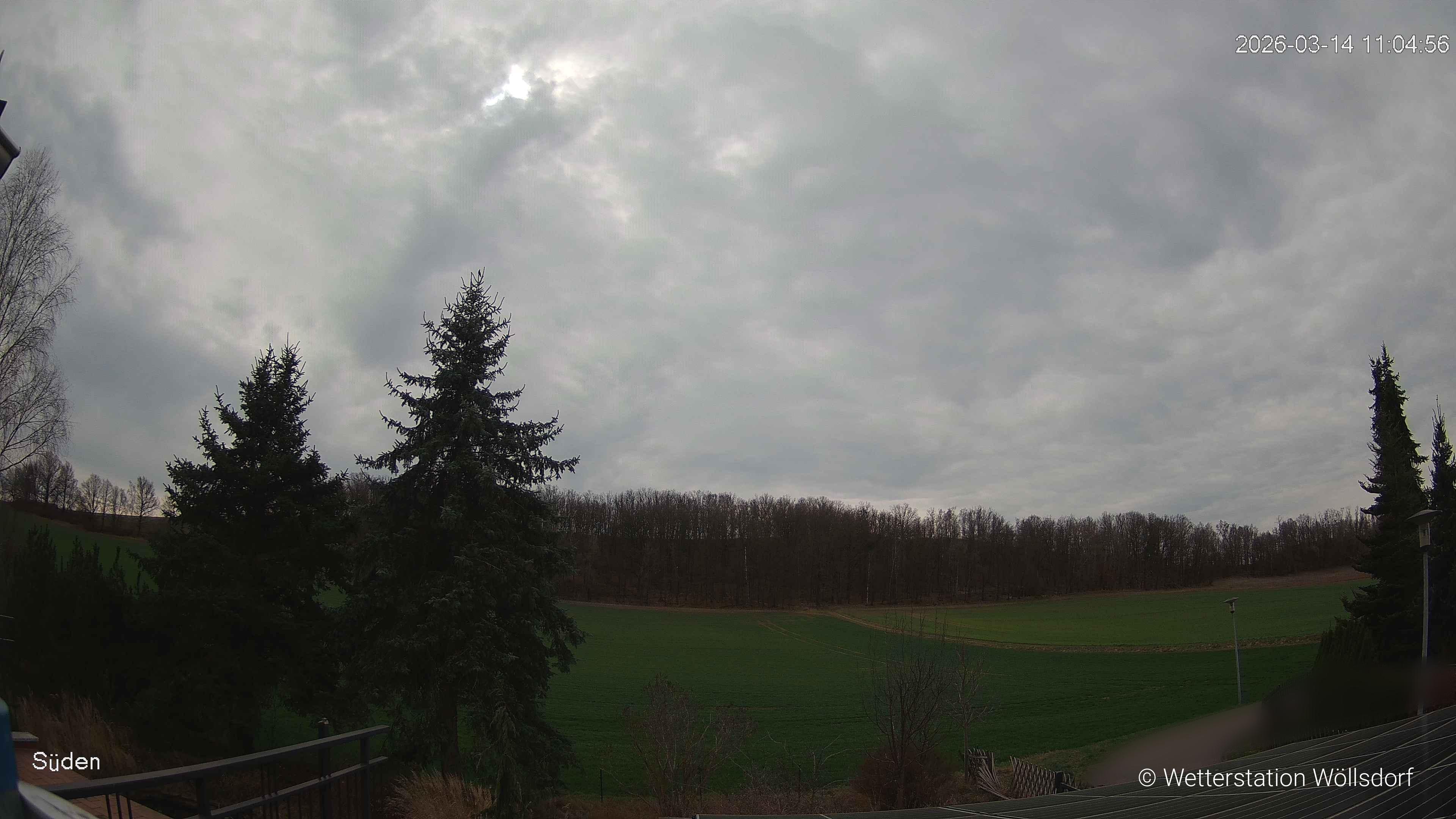 Blick von Wöllsdorf in Richtung Süden auf den Höhenzug des Pfaffenberges