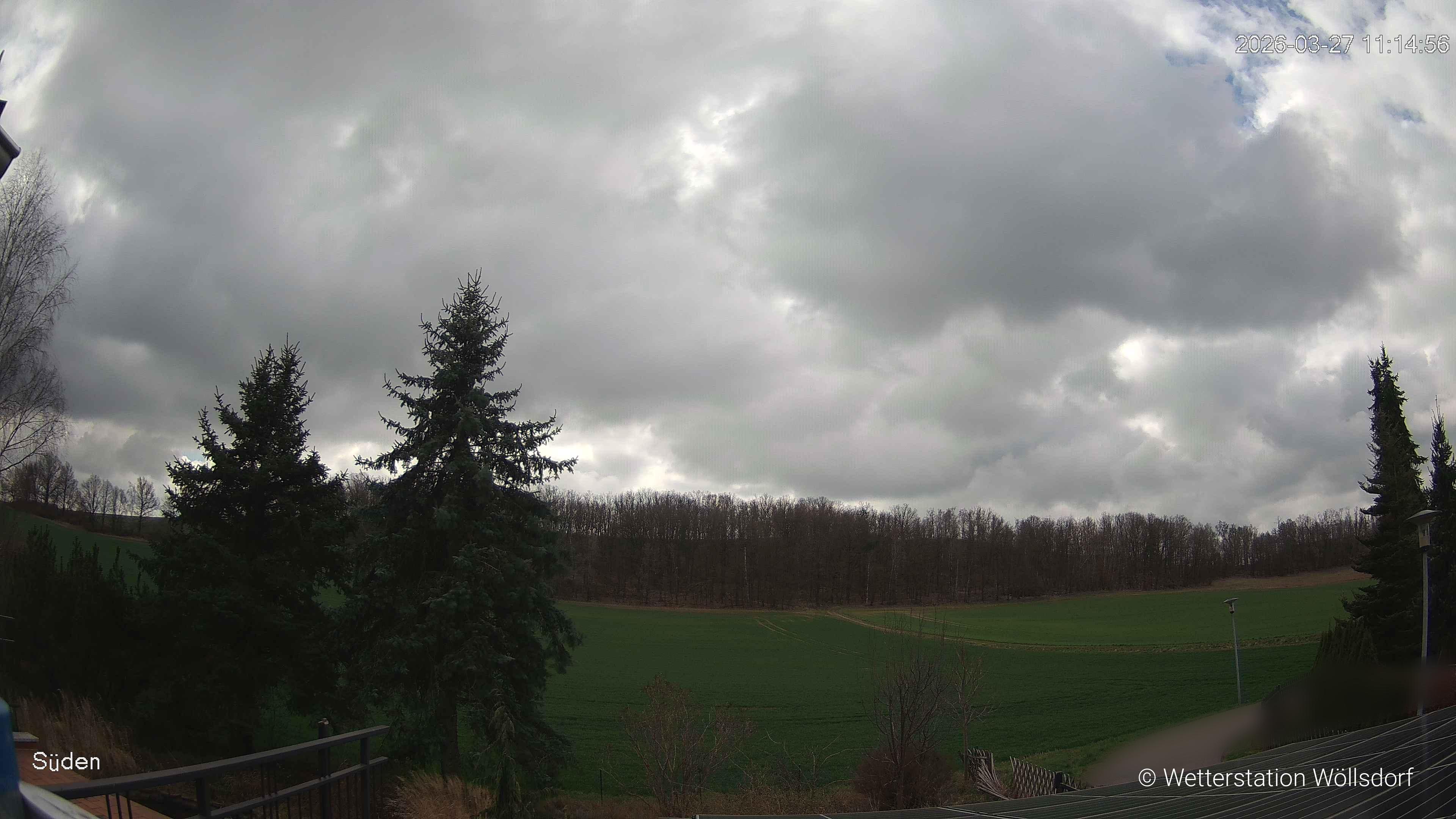 Blick von Wöllsdorf in Richtung Süden auf den Höhenzug des Pfaffenberges