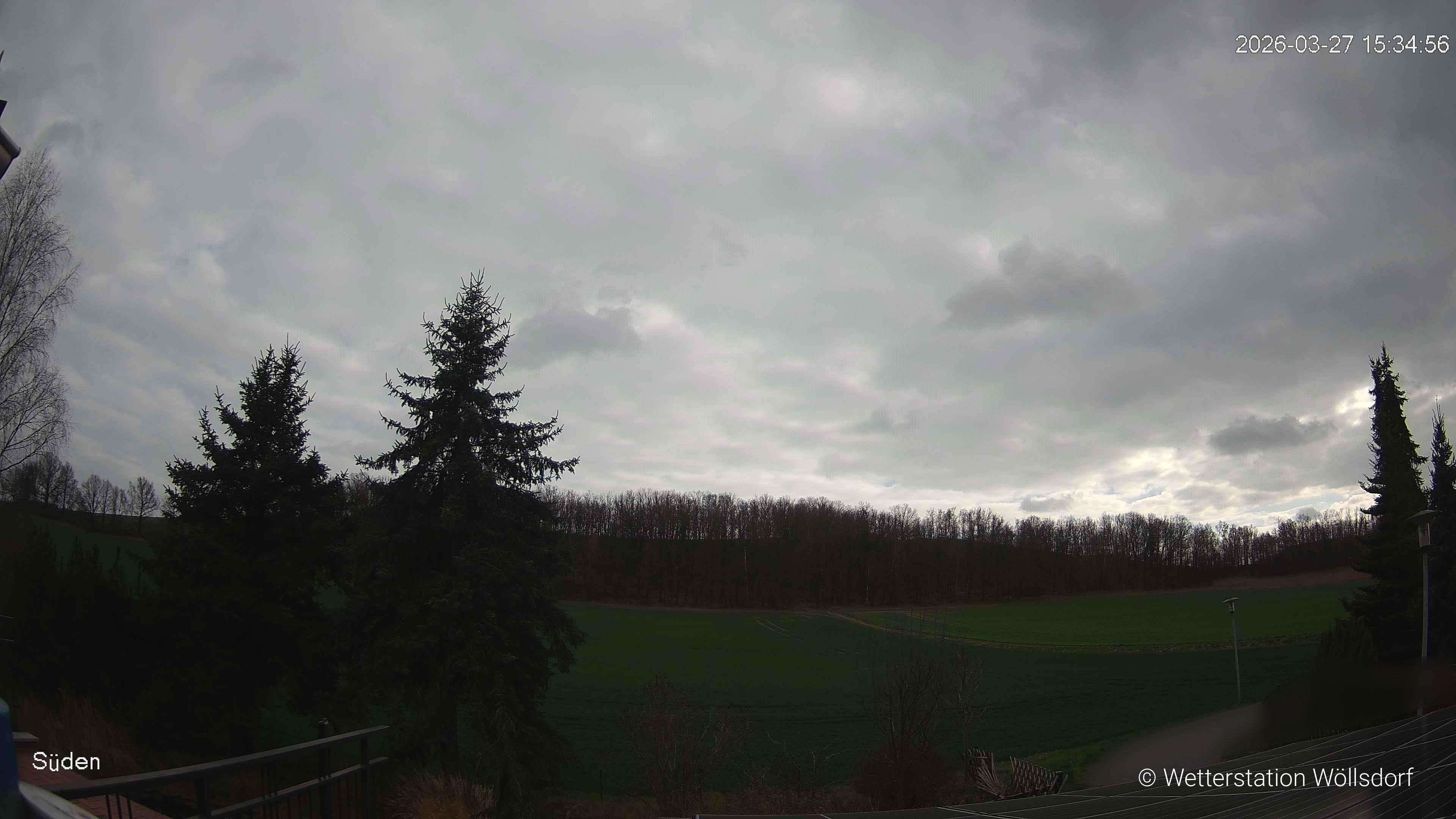 Blick von Wöllsdorf in Richtung Süden auf den Höhenzug des Pfaffenberges