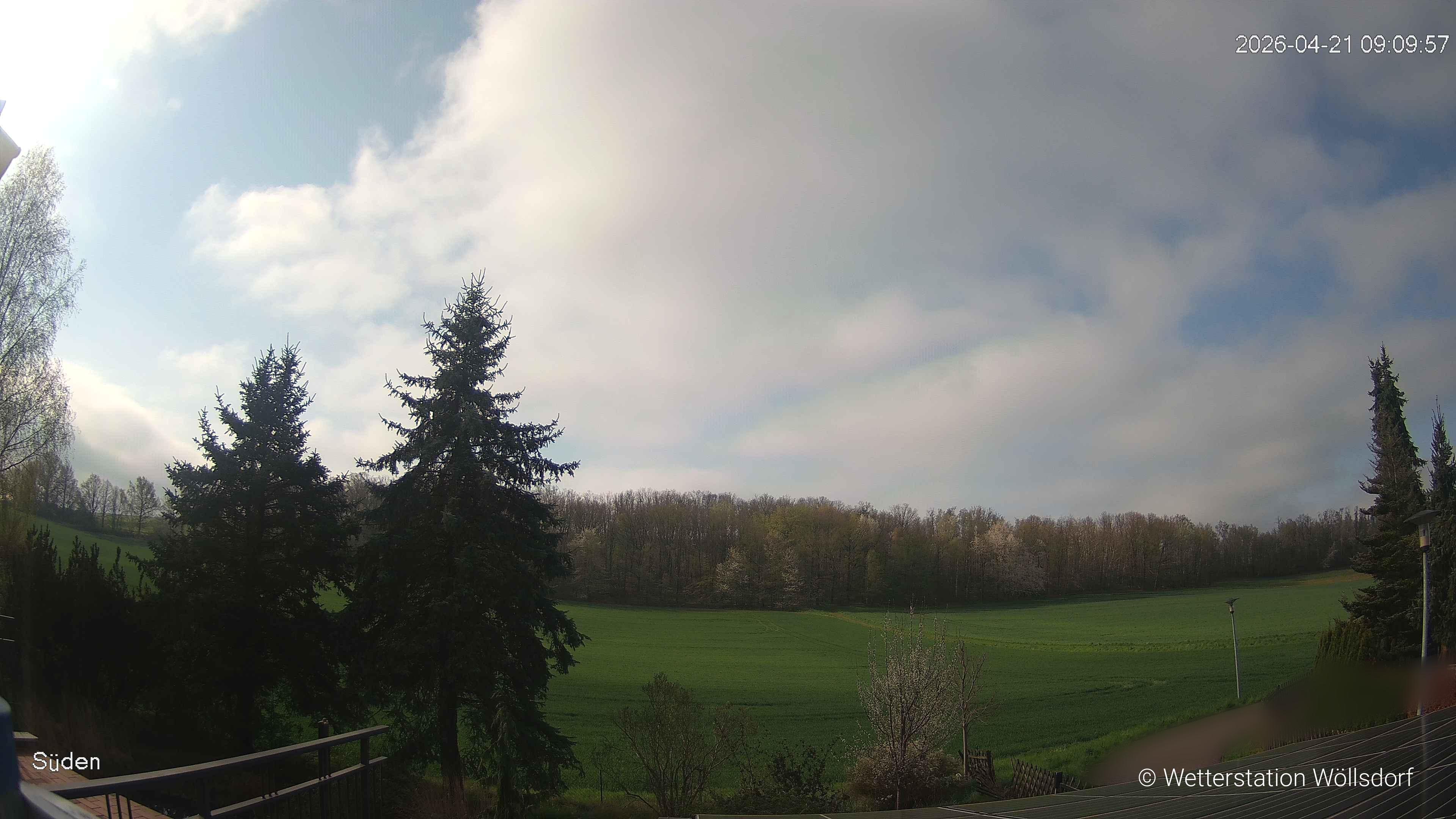 Blick von Wöllsdorf in Richtung Süden auf den Höhenzug des Pfaffenberges