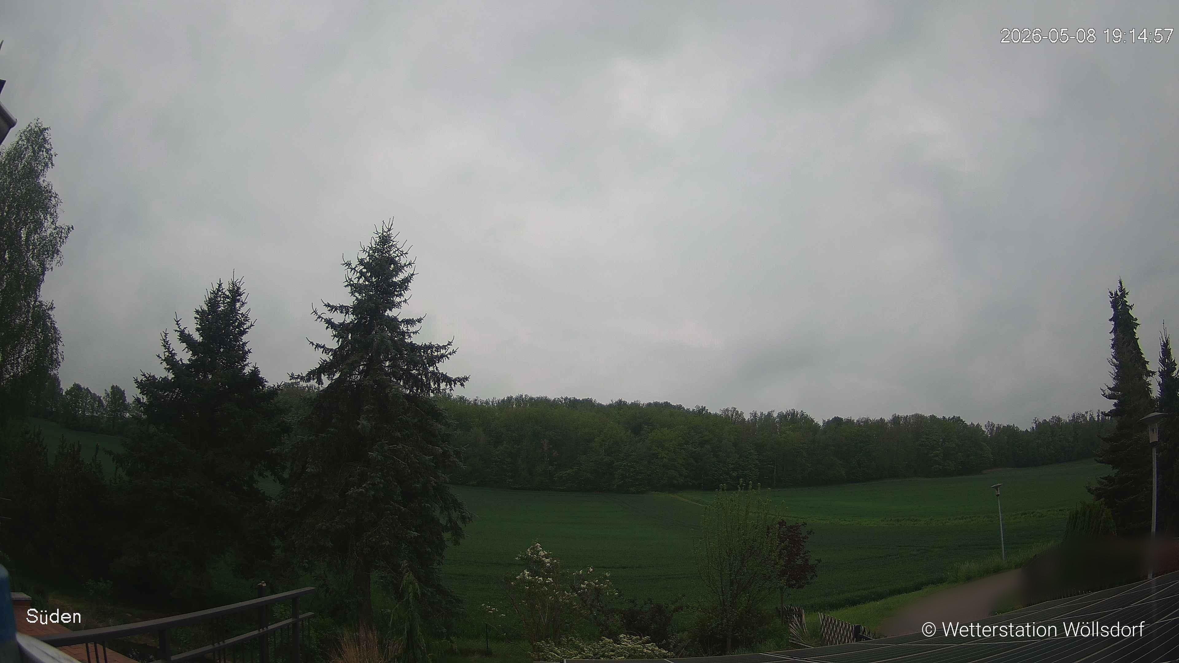 Blick von Wöllsdorf in Richtung Süden auf den Höhenzug des Pfaffenberges