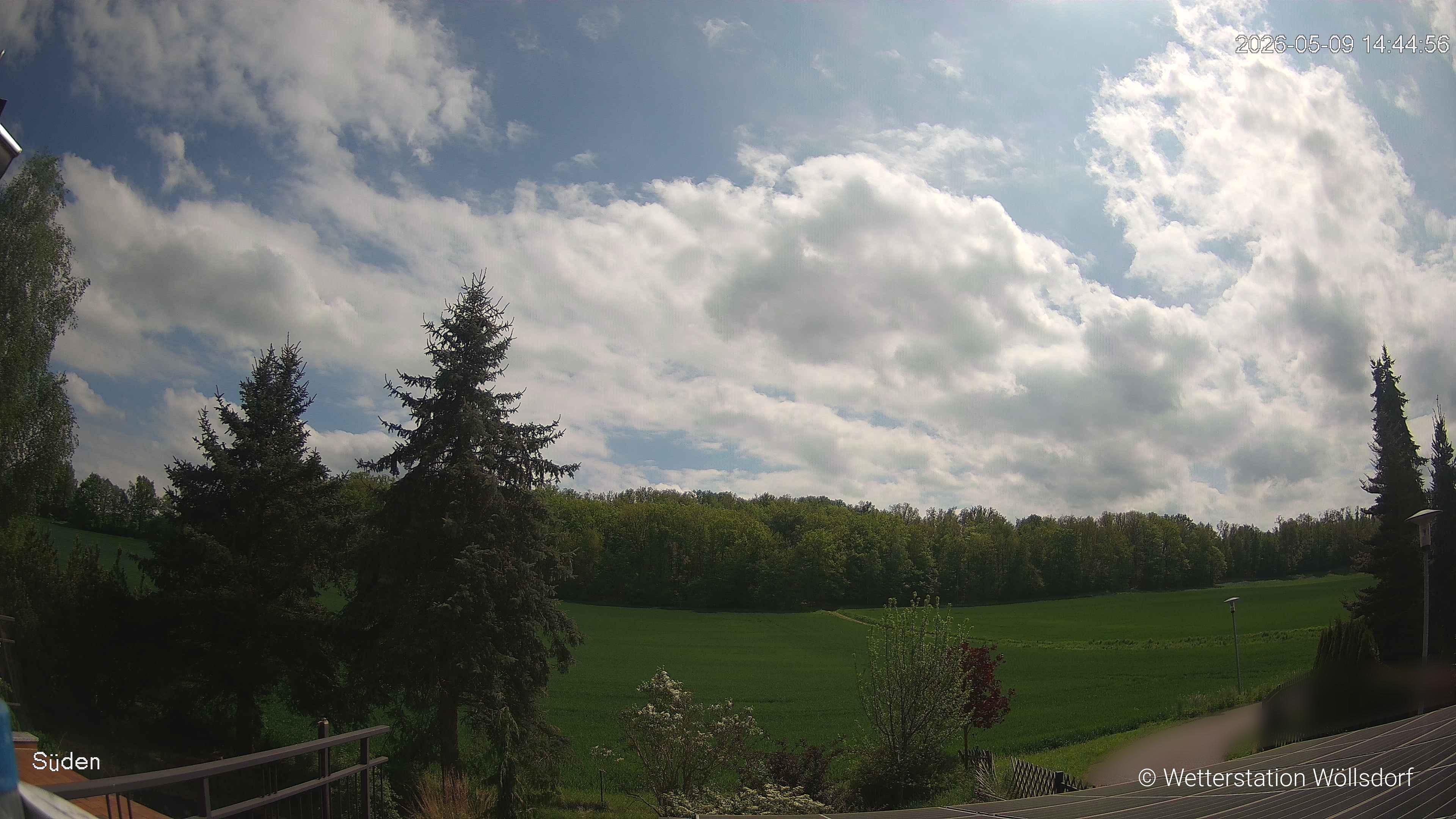 Blick von Wöllsdorf in Richtung Süden auf den Höhenzug des Pfaffenberges
