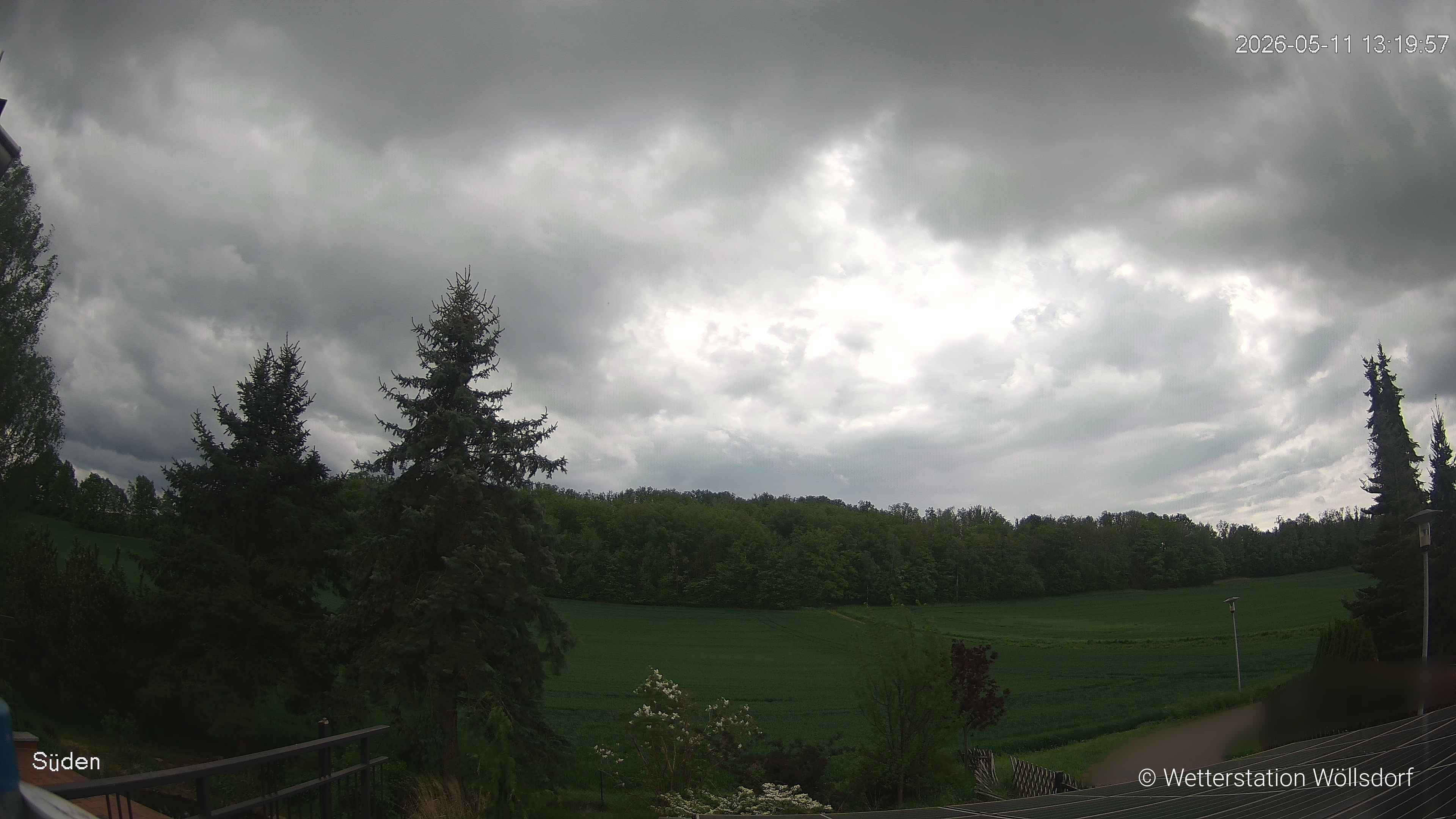 Blick von Wöllsdorf in Richtung Süden auf den Höhenzug des Pfaffenberges