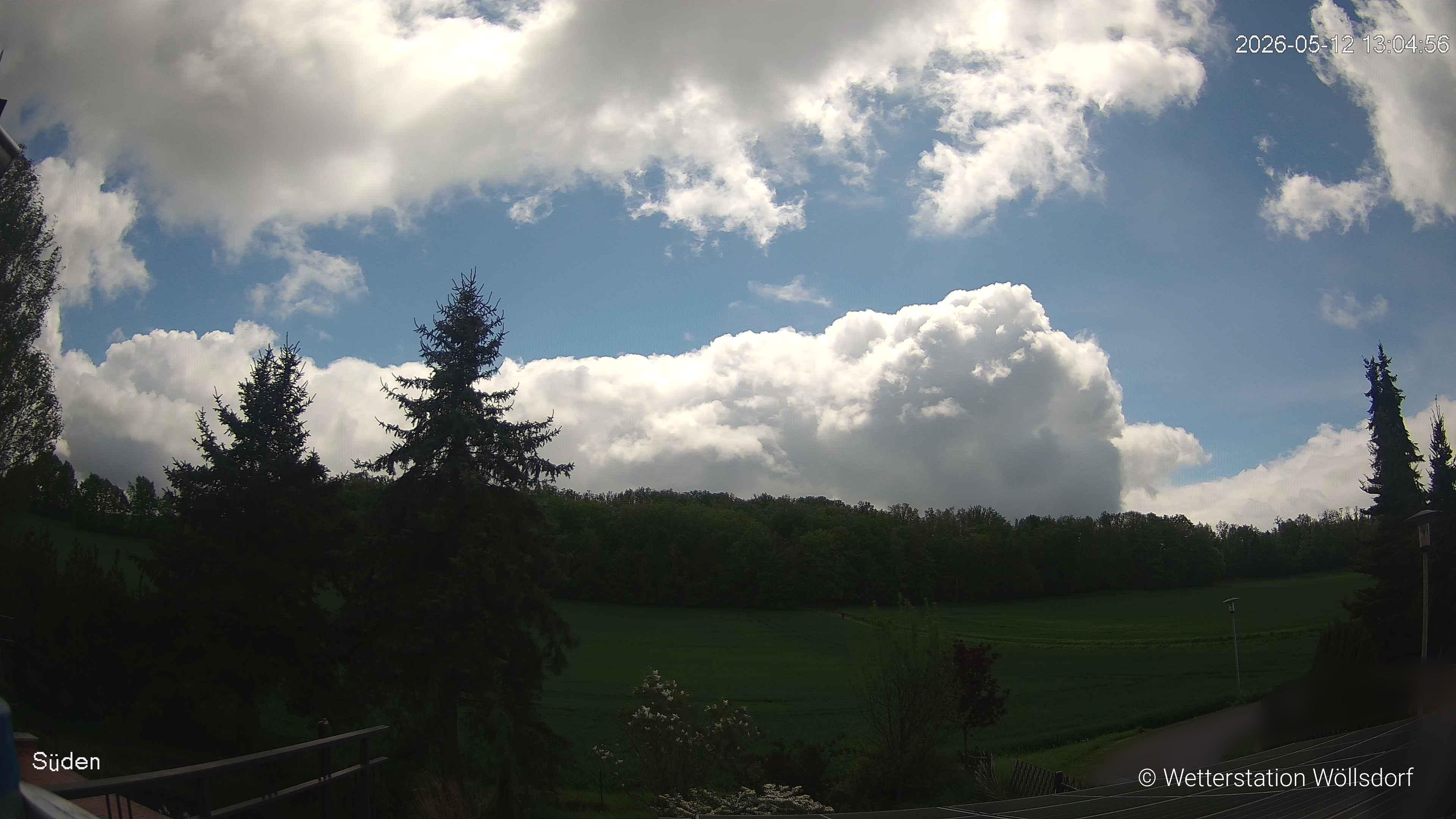 Blick von Wöllsdorf in Richtung Süden auf den Höhenzug des Pfaffenberges