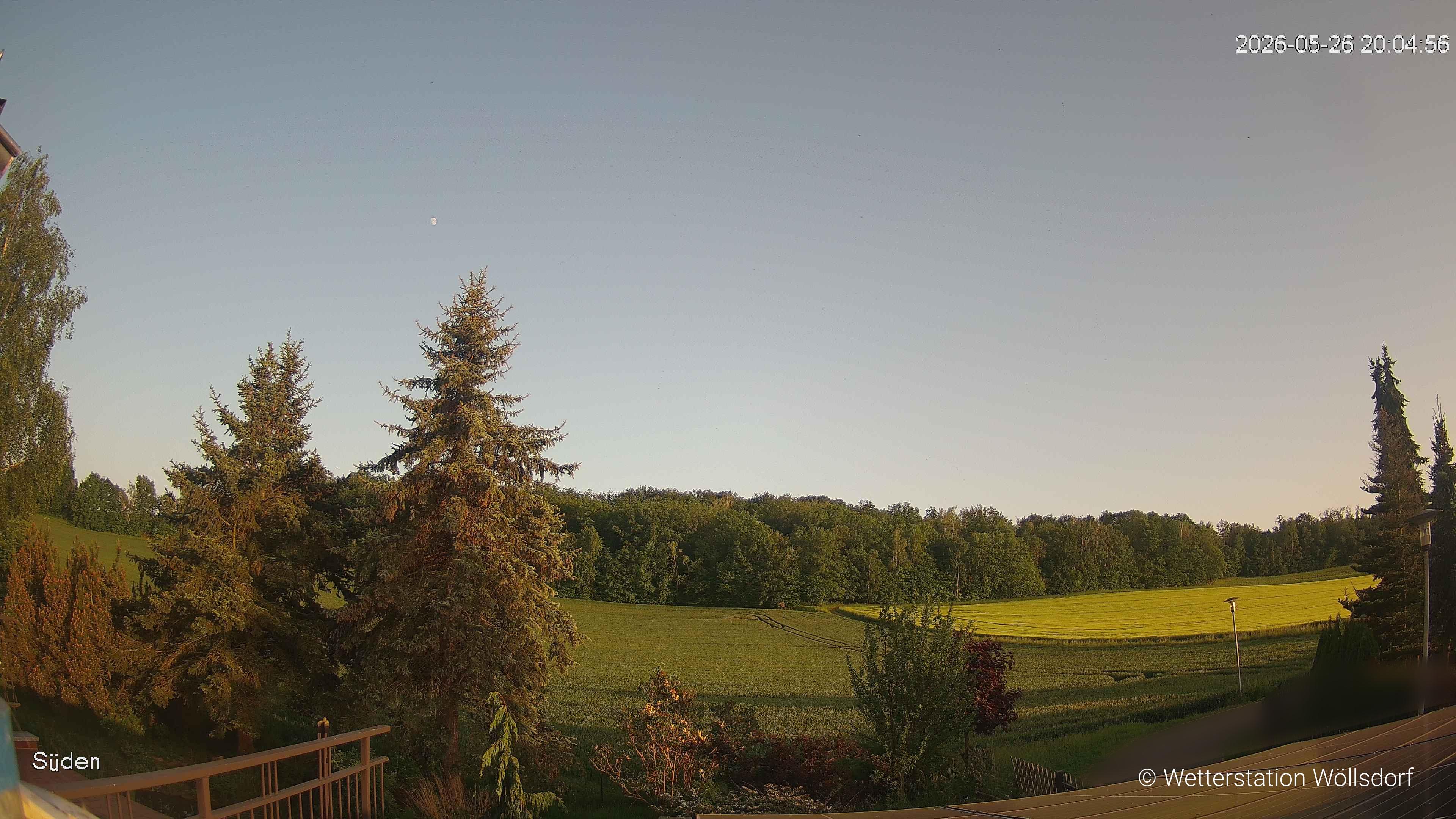 Blick von Wöllsdorf in Richtung Süden auf den Höhenzug des Pfaffenberges