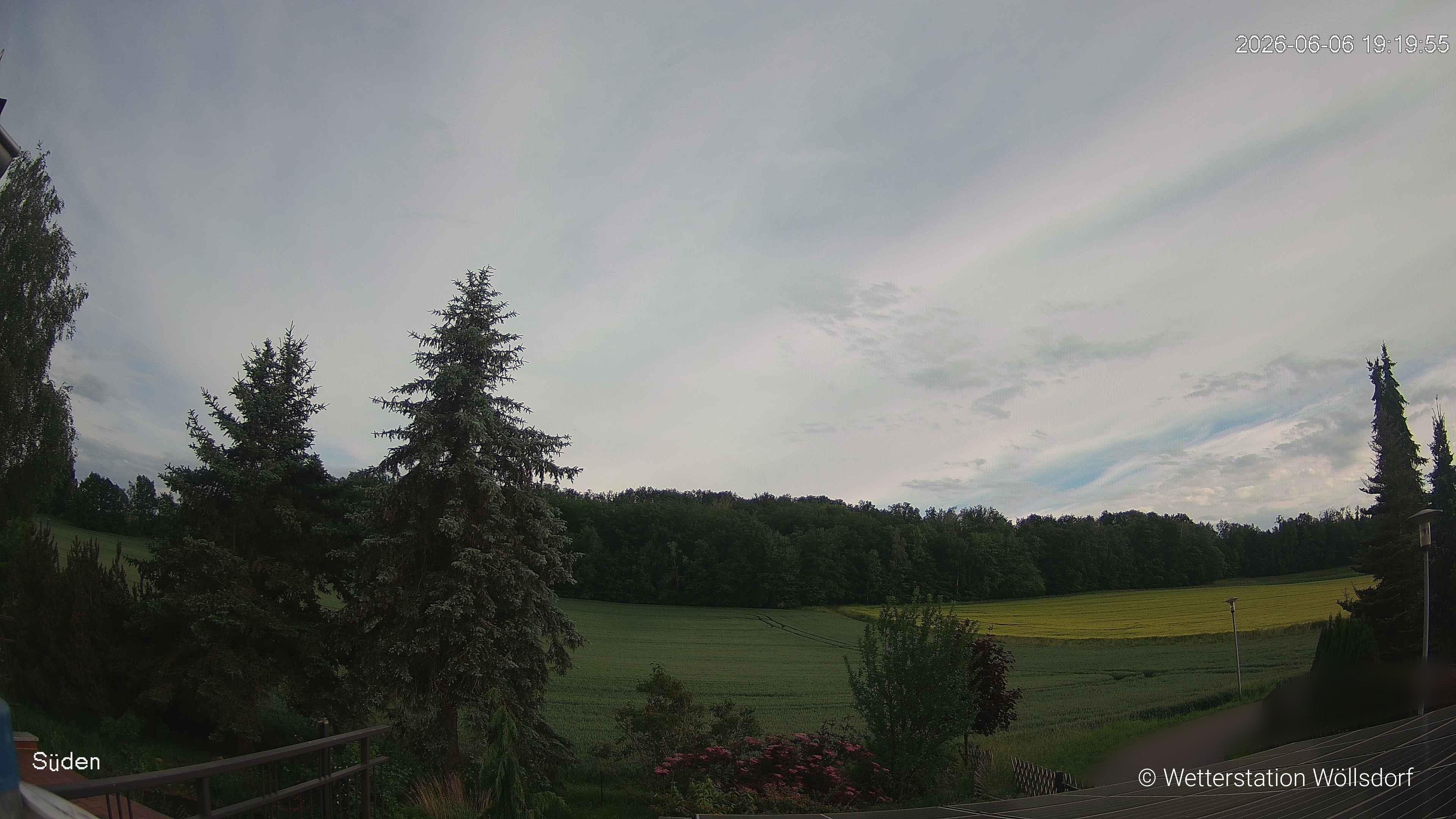 Blick von Wöllsdorf in Richtung Süden auf den Höhenzug des Pfaffenberges
