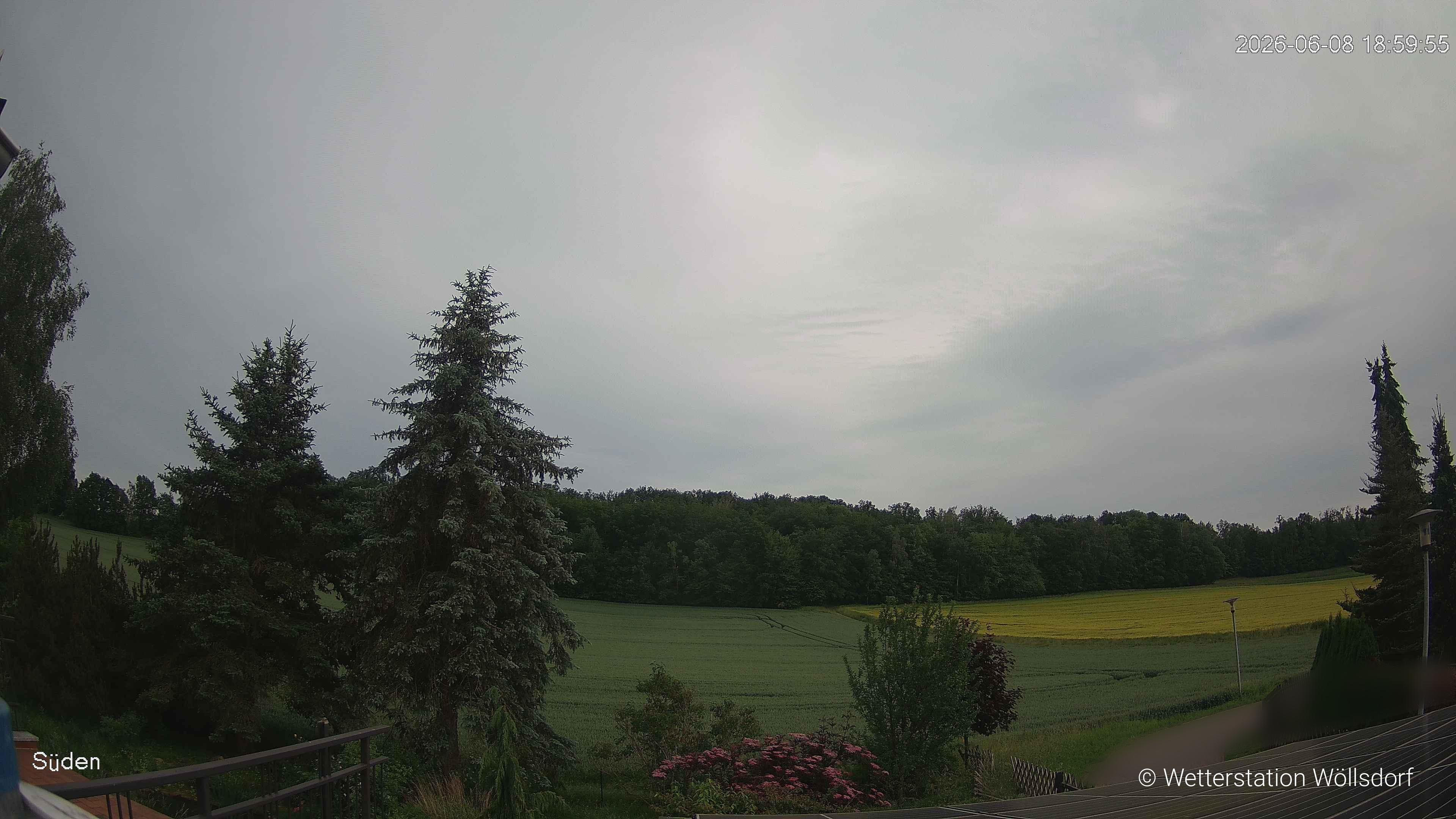 Blick von Wöllsdorf in Richtung Süden auf den Höhenzug des Pfaffenberges