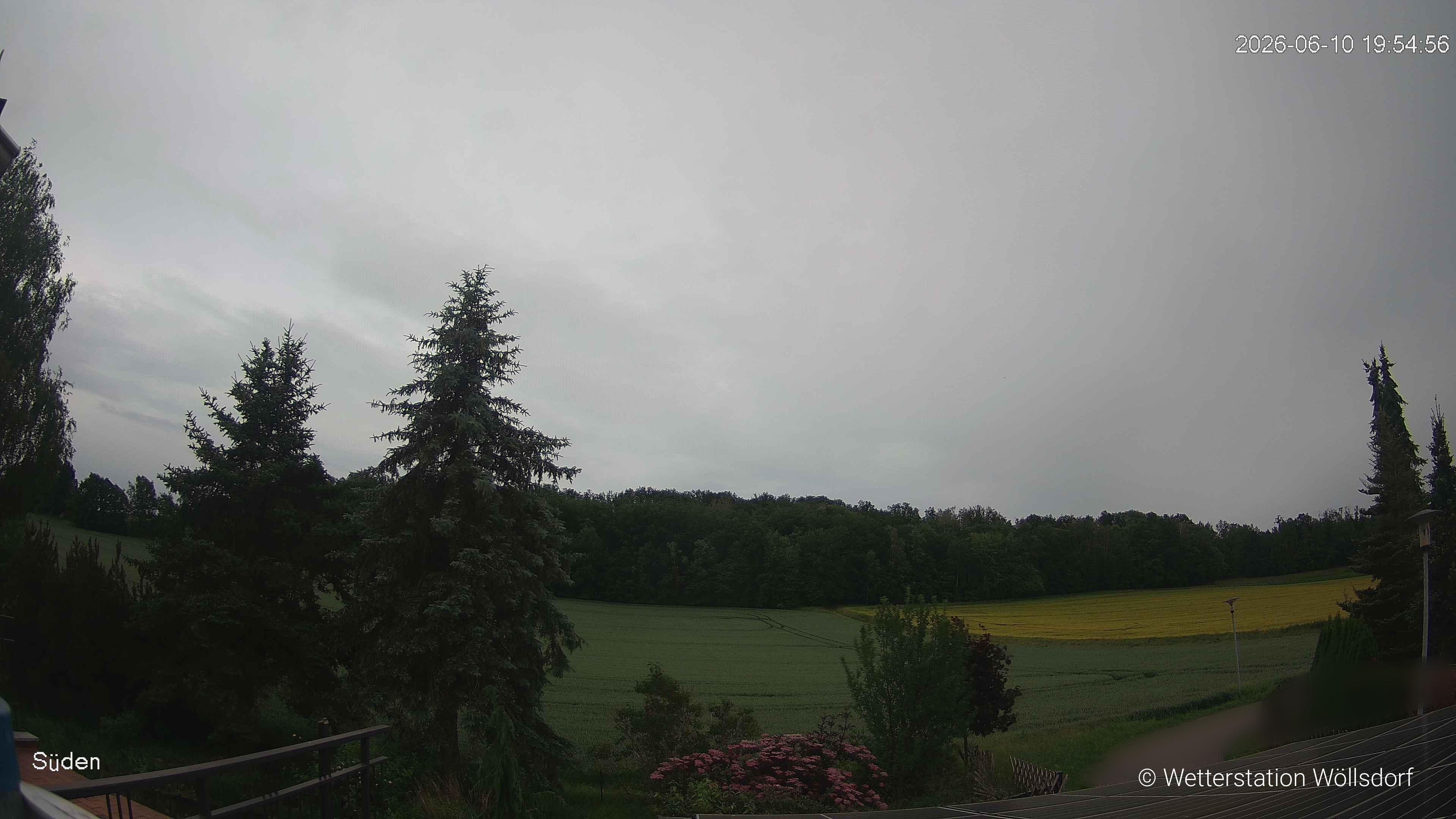 Blick von Wöllsdorf in Richtung Süden auf den Höhenzug des Pfaffenberges