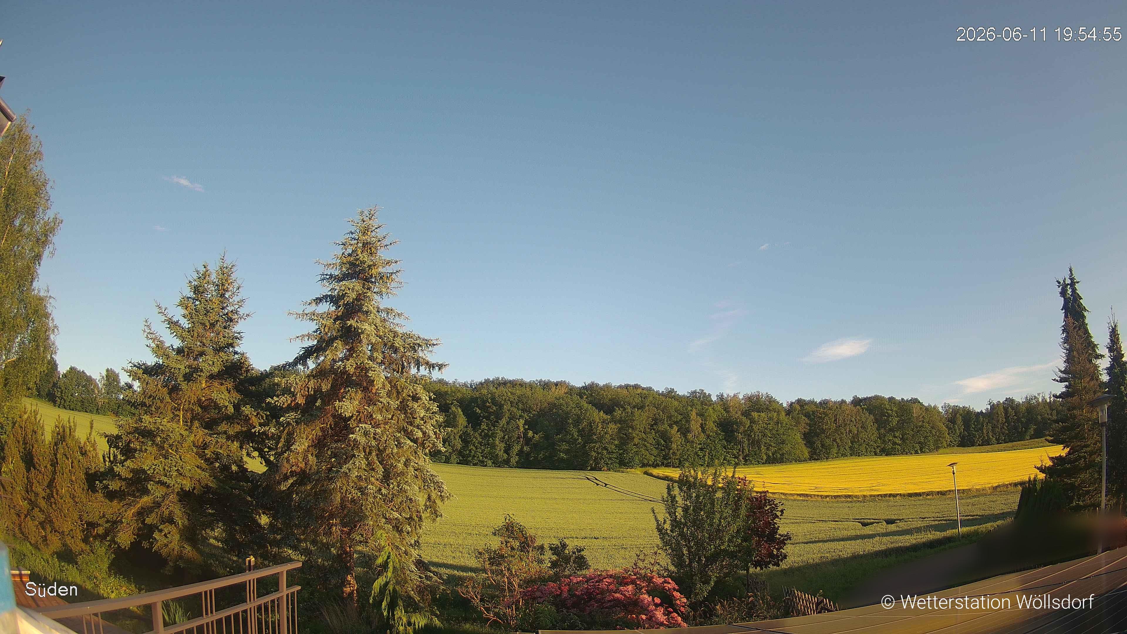 Blick von Wöllsdorf in Richtung Süden auf den Höhenzug des Pfaffenberges