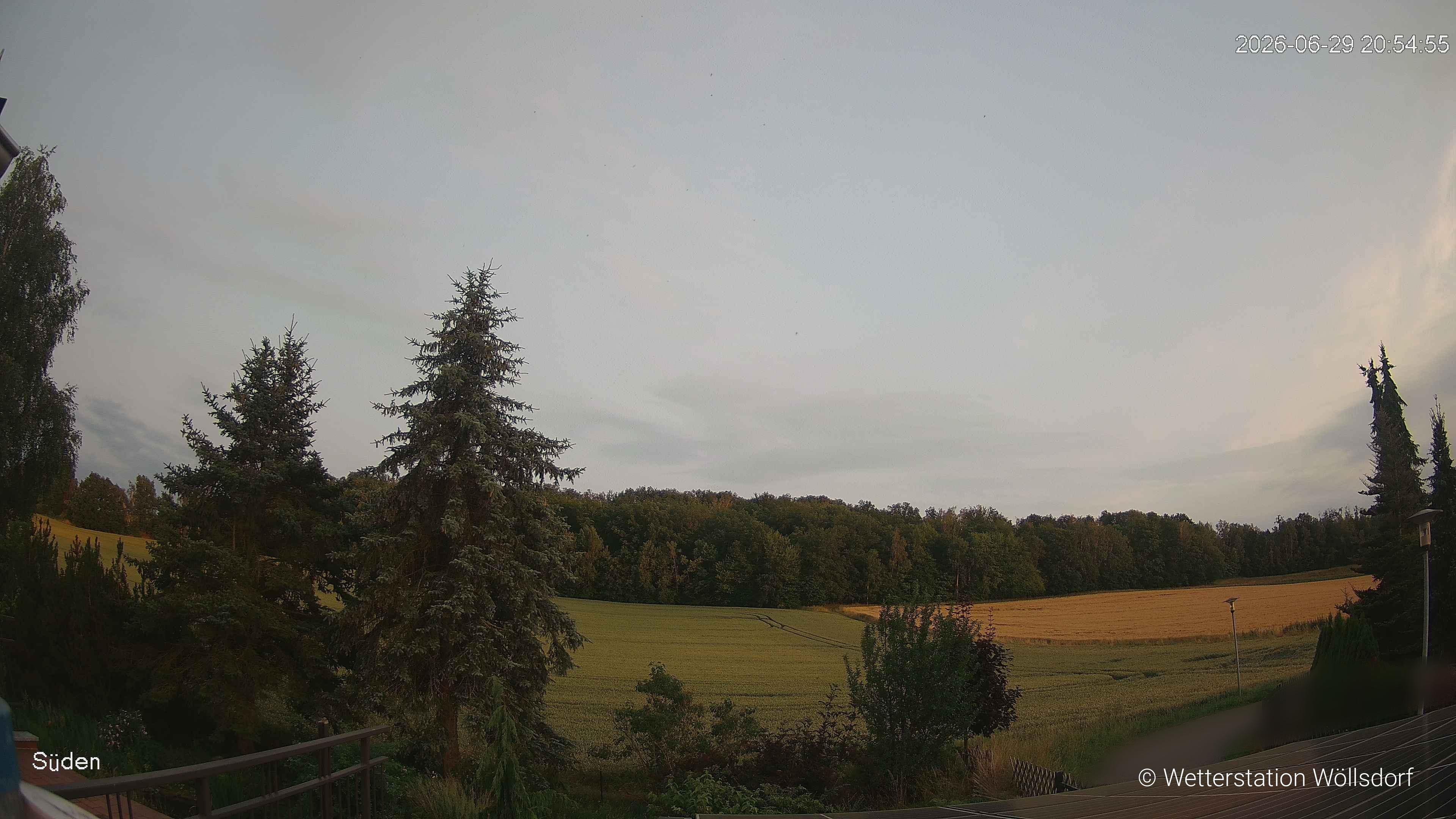 Blick von Wöllsdorf in Richtung Süden auf den Höhenzug des Pfaffenberges