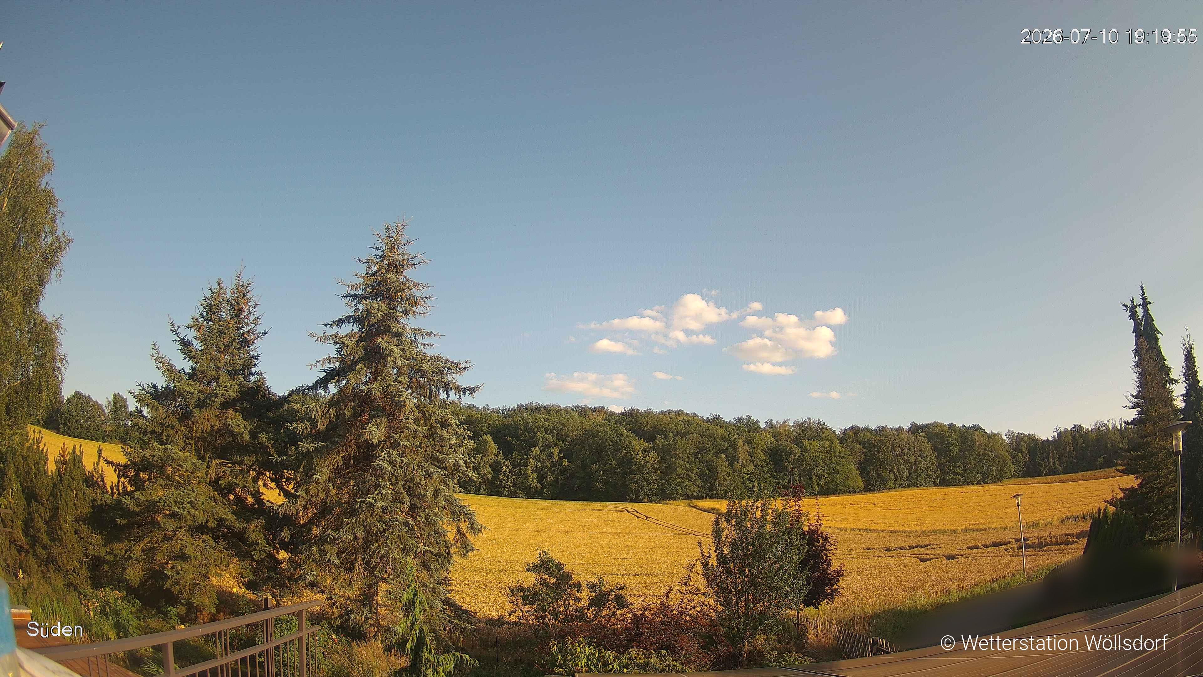 Blick von Wöllsdorf in Richtung Süden auf den Höhenzug des Pfaffenberges