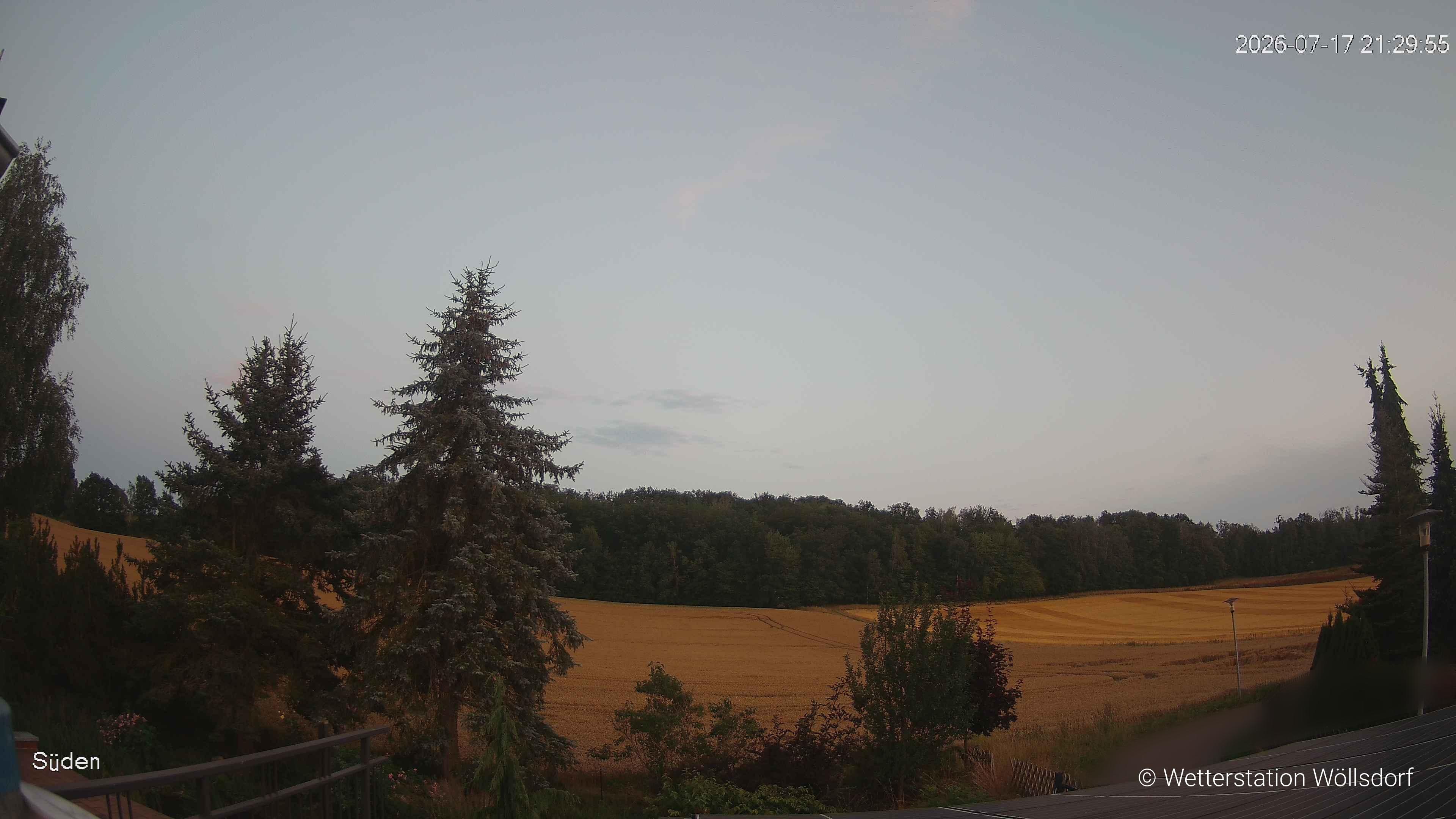 Blick von Wöllsdorf in Richtung Süden auf den Höhenzug des Pfaffenberges