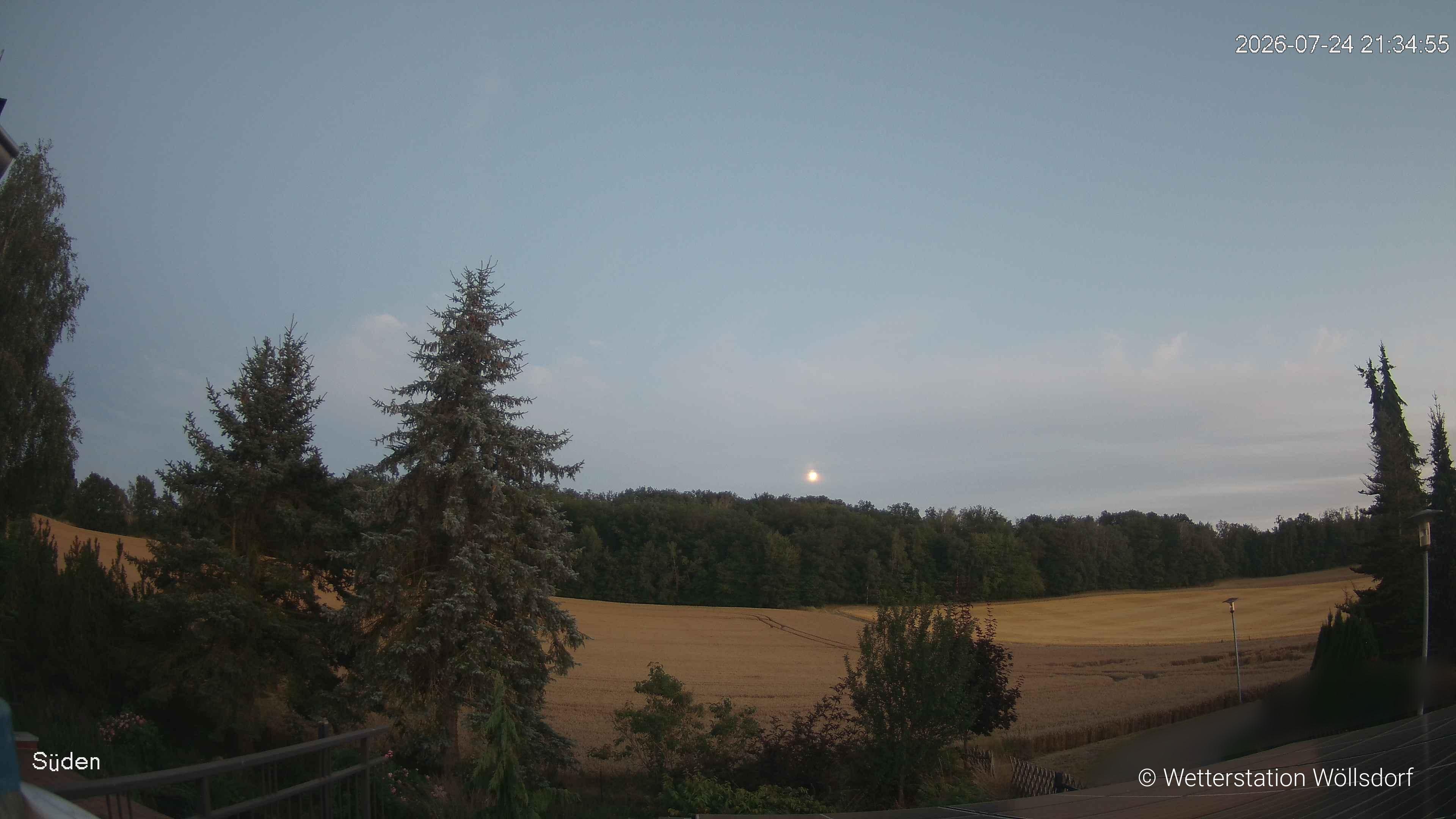 Blick von Wöllsdorf in Richtung Süden auf den Höhenzug des Pfaffenberges