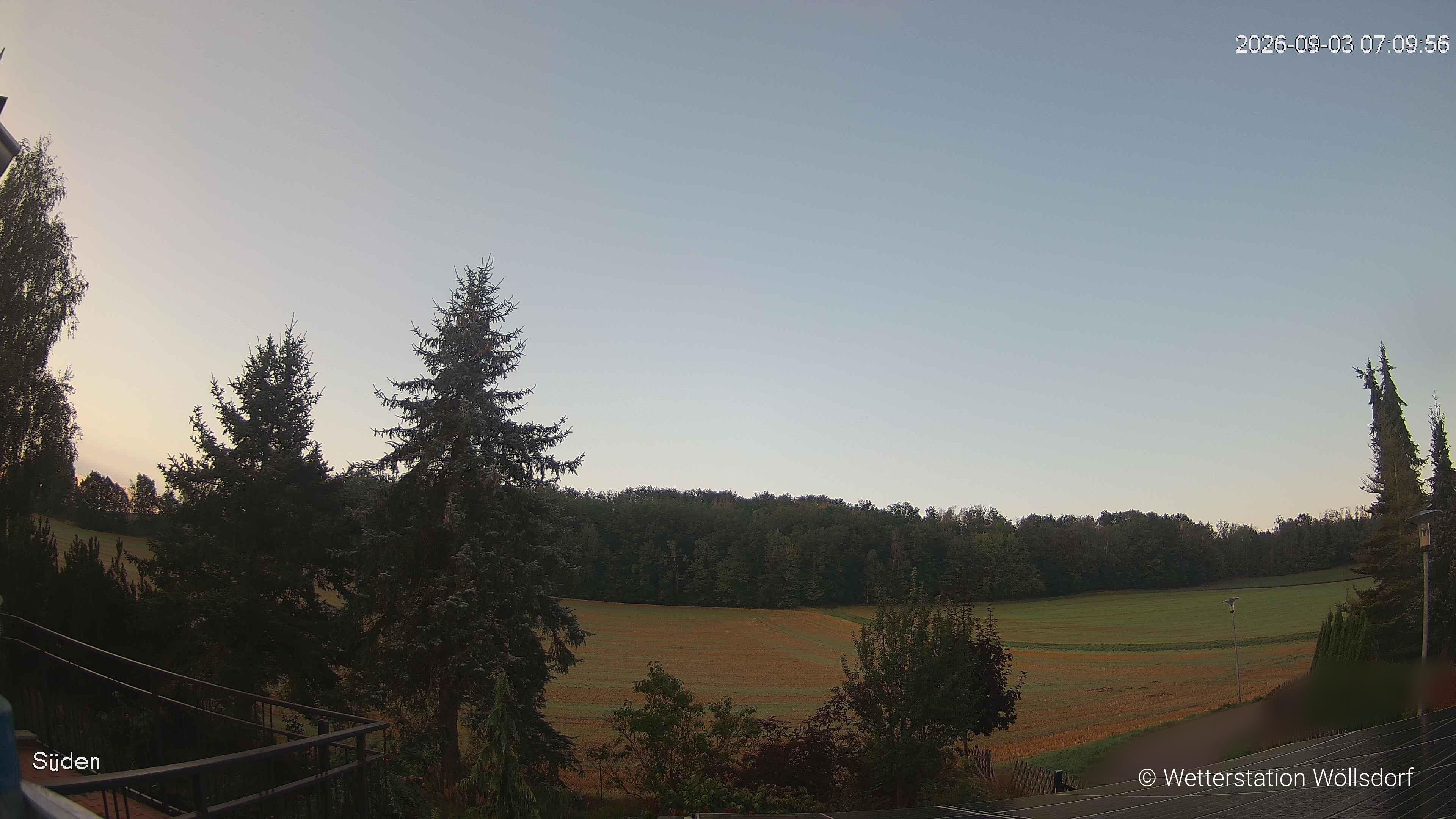 Blick von Wöllsdorf in Richtung Süden auf den Höhenzug des Pfaffenberges